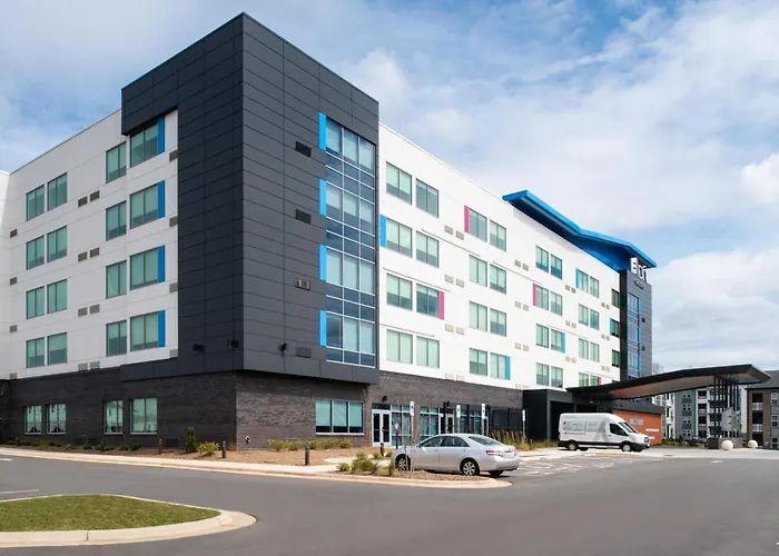 Aloft Charlotte Airport Hotel